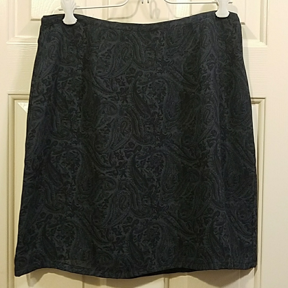 Old Navy blue paisley skirt